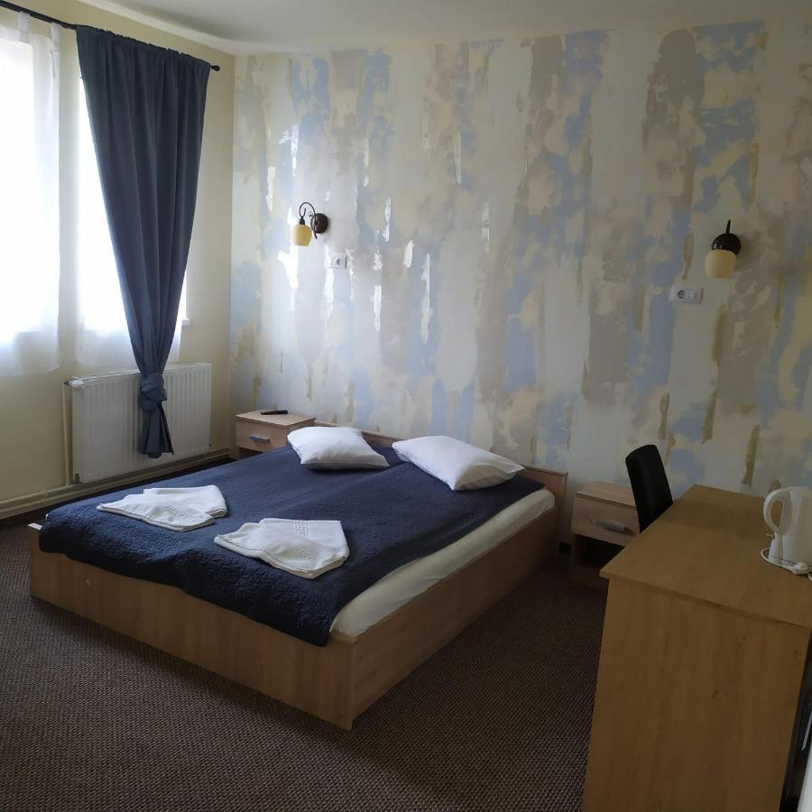 בראשוב Hotel Astra מראה חיצוני תמונה
