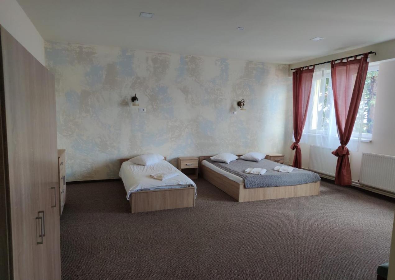בראשוב Hotel Astra מראה חיצוני תמונה