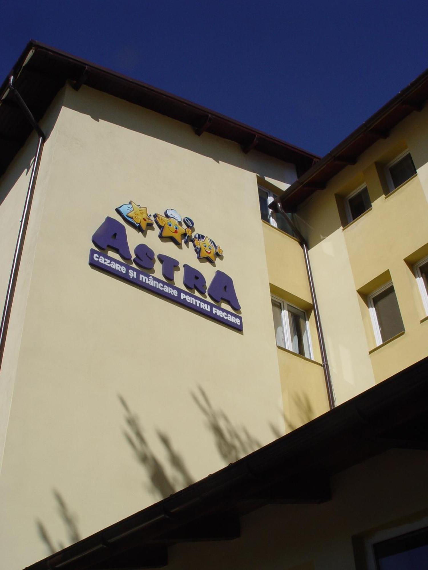 בראשוב Hotel Astra מראה חיצוני תמונה